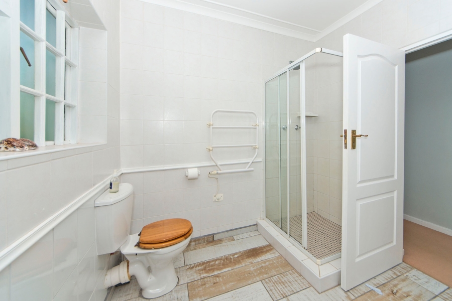4 Bedroom Property for Sale in Leisure Isle Western Cape